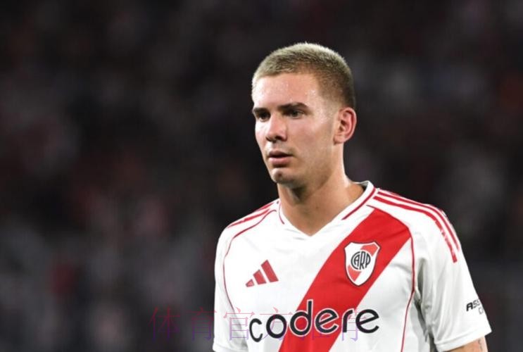 马卡:马斯坦托诺受耻骨炎困扰 需时间适应皇马 马卡:马斯坦托诺受耻骨炎困扰 需时间适应皇马